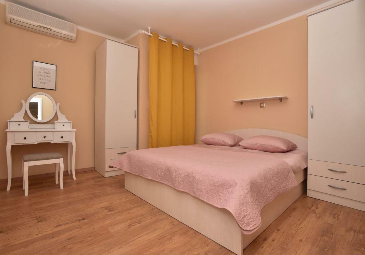 Apartman Mate Luka Макарска Экстерьер фото